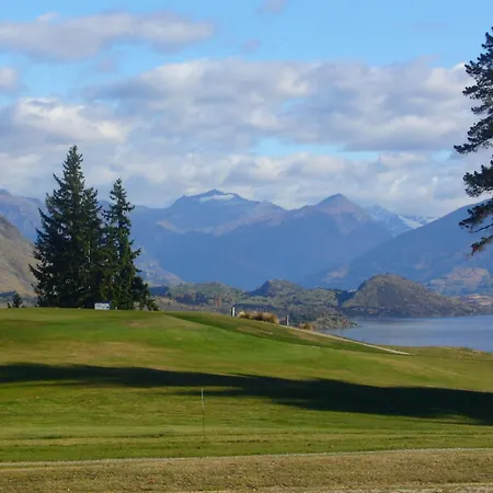 Golfcourse Road Chalets And Lodge