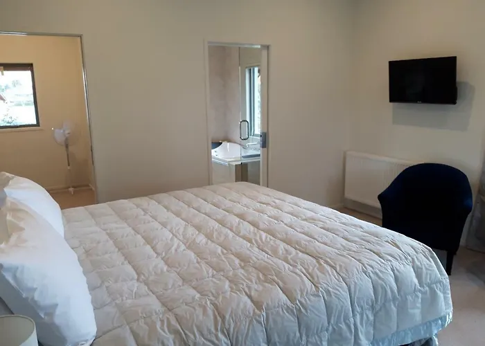 高尔夫球场路度假屋旅馆 4*